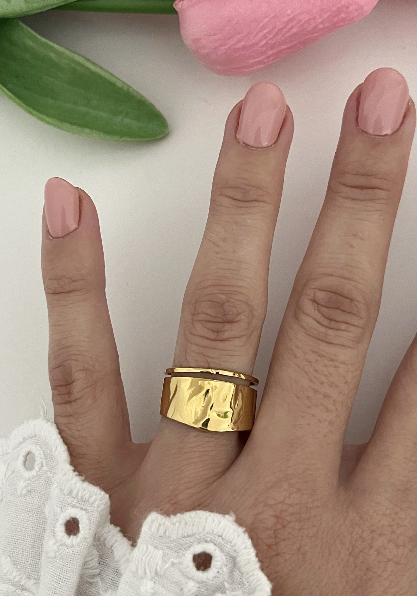 Anel Liso Dourado Largo