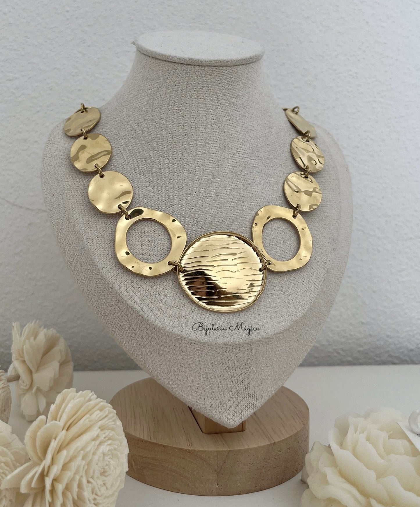 Colar Dourado Elos Texturados